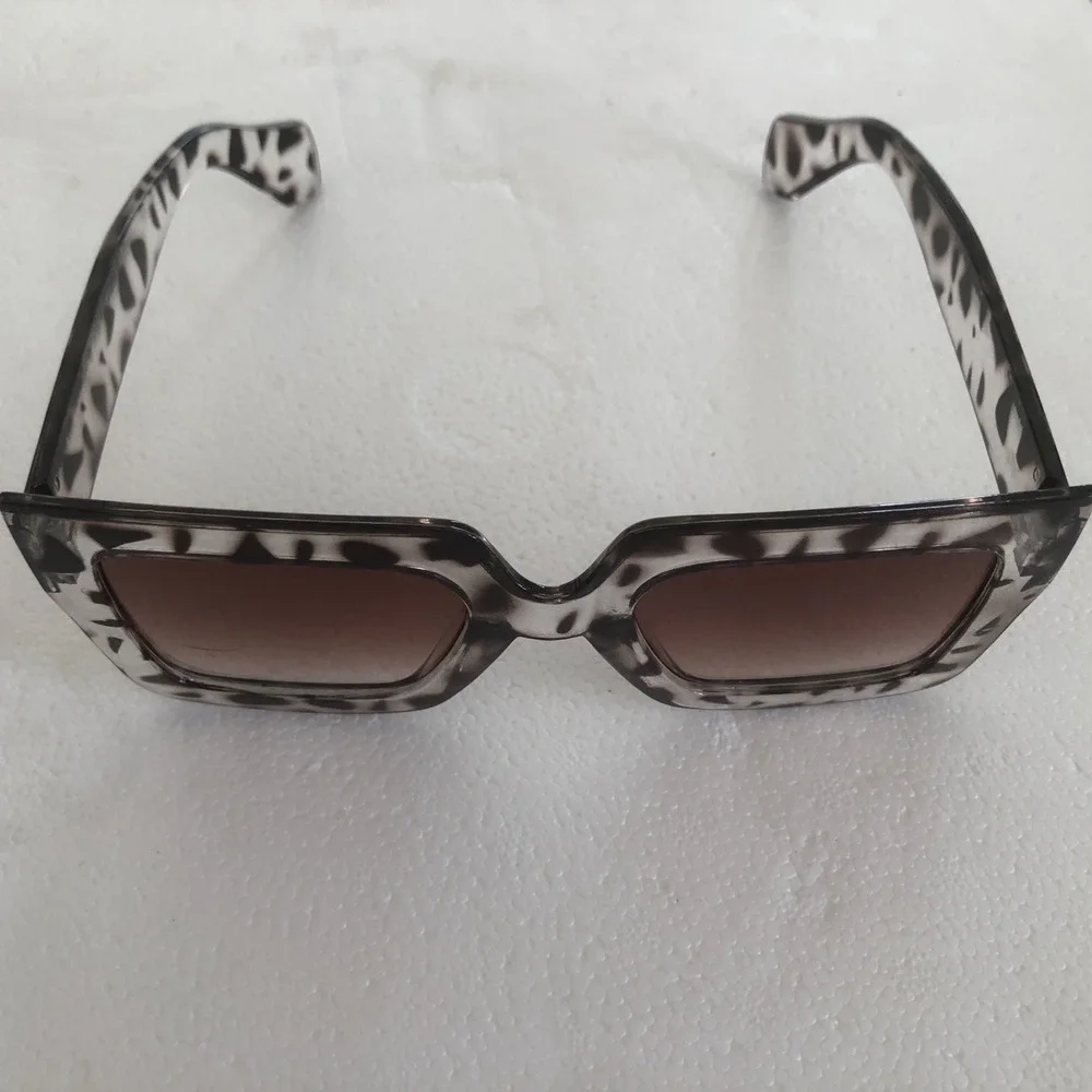 Sunglasses Woman's Fashion LG frame tortoise shell, Black, Ombre Lot of 3 NWOT